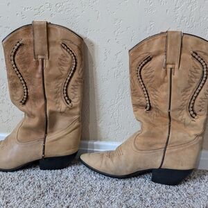 Maine Woods Tan Heeled Boots